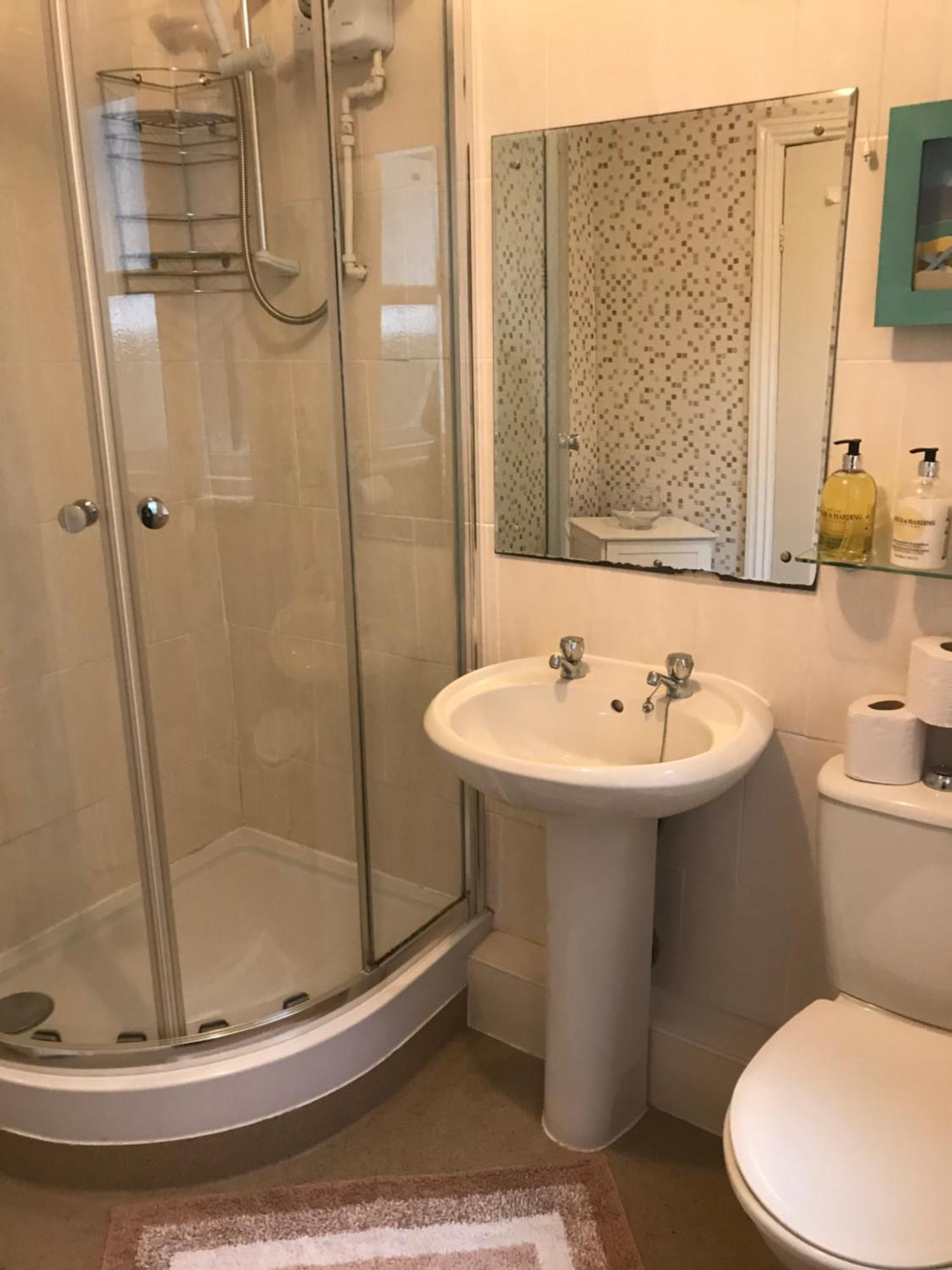 Parade Holiday Apartments Σκάρμπορο Εξωτερικό φωτογραφία