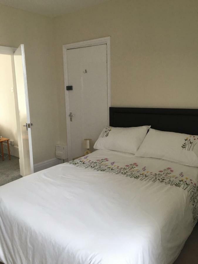 Parade Holiday Apartments Σκάρμπορο Εξωτερικό φωτογραφία